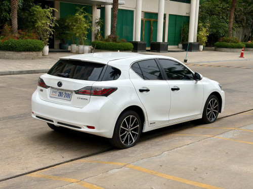 2011 Lexus CT200h Premium Hybrid