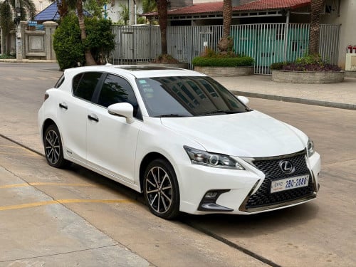 2011 Lexus CT200h Premium Hybrid