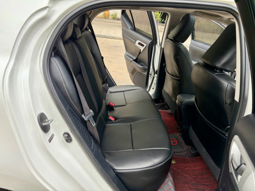 2011 Lexus CT200h Premium Hybrid