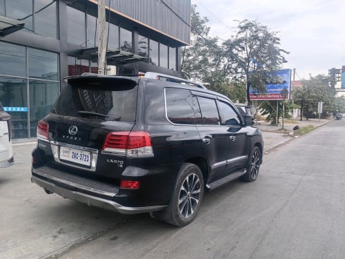 2015年精品LX570