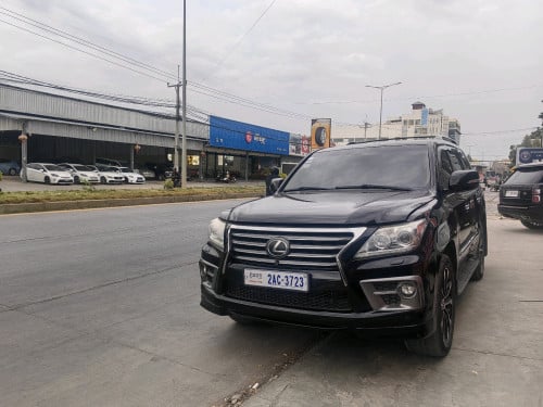 2015年精品LX570