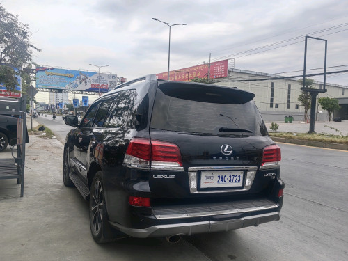2015年精品LX570
