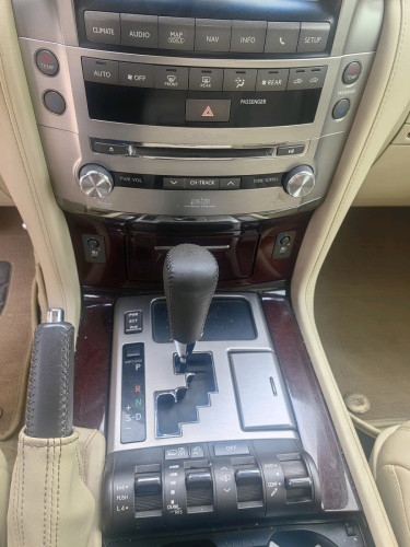 2015年精品LX570