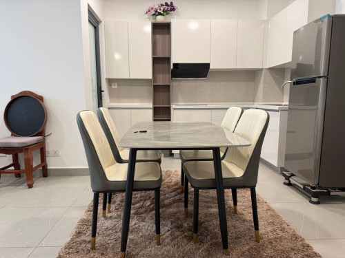 Condo 2 bedrooms for rent at Urban Village