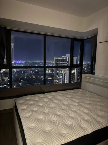 Condo Urban Village 3 bedrooms for rent