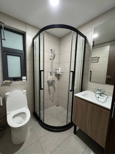Condo Urban Village 3 bedrooms for rent