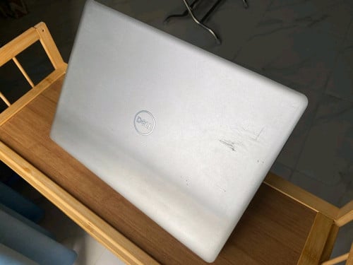 Dell Inspiron 3581
