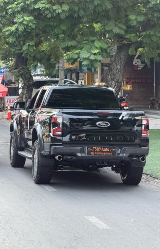 Ford Ranger Raptor 2023 សាំង​ , ម្ចាស់ដេីម​ទិញខ្លាញ់គោ​