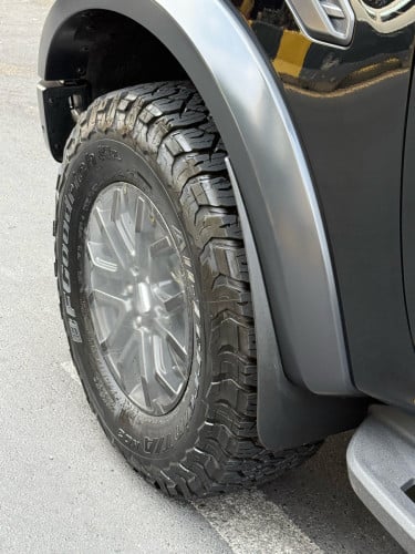 Ford Ranger Raptor 2023 សាំង​ , ម្ចាស់ដេីម​ទិញខ្លាញ់គោ​