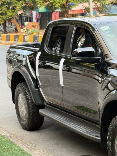 Ford Ranger Raptor 2023 សាំង​ , ម្ចាស់ដេីម​ទិញខ្លាញ់គោ​