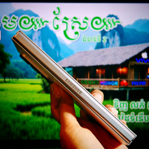 Galaxy Z Fold6 Sim2 (វ៉ៃដូរបាន)មានធានាច្បាស់លាស់ត្រឹមត្រូវ