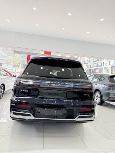 Geely M9 PHEV full option
