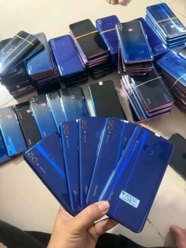 Honor 10lite Ram 6/128 សាណុំ ថ្មកាន់​ សេវាខ្លាំង