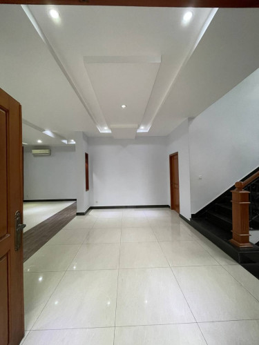 House for rent 5bedroom and 6bathroom close to Aeon Sen Sok