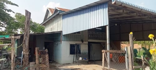 House for sale 15m x 15m