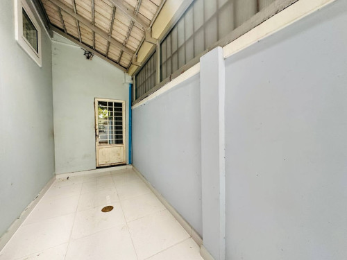 House in Berey good location for rent