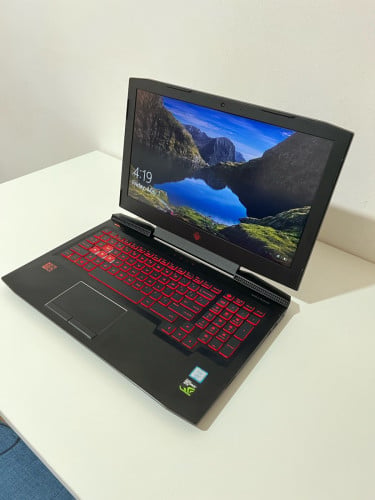 HP OMEN 15