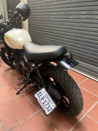 Hunter 350 modified ហើយស្អាតមានគ្រឿងសុីនអោយទាំងអស់
