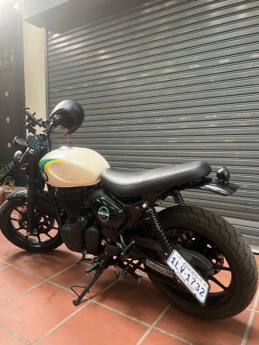 Hunter 350 modified ហើយស្អាតមានគ្រឿងសុីនអោយទាំងអស់