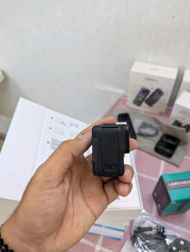 Insta360 Ace pro មួយទឹក SD 128GB