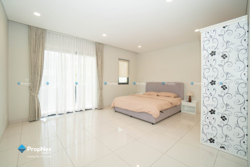 Klem Villa for Sale Rare Corner Villa with Private Garden โ Borey Chankiri I๐ฟ