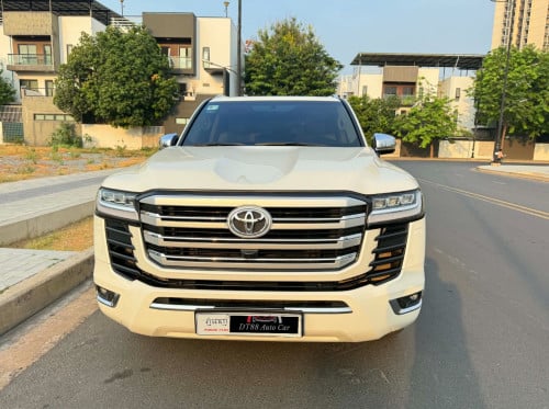 Land Cruiser 2022 twin turbo