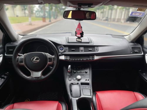 Lexus ct200h 2012 Hybrid ម្ចាស់ដើម ស៊ីសាំងតិច