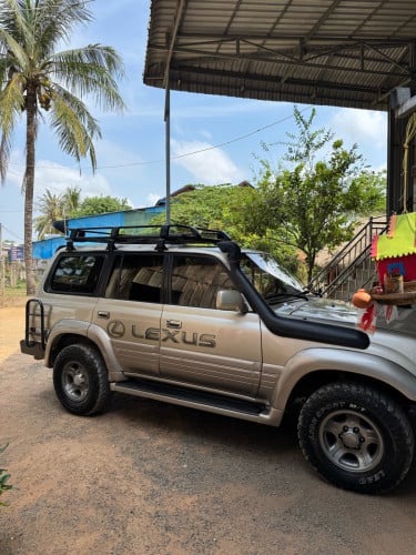 Lexus LX450 ឆ្នាំ1997 ឡានរៀបចំតុបតែងហើយអស់
