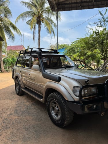 Lexus LX450 ឆ្នាំ1997 ឡានរៀបចំតុបតែងហើយអស់