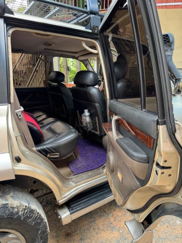 Lexus LX450 ឆ្នាំ1997 ឡានរៀបចំតុបតែងហើយអស់
