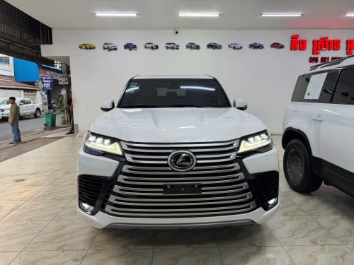 LEXUS LX600 2022