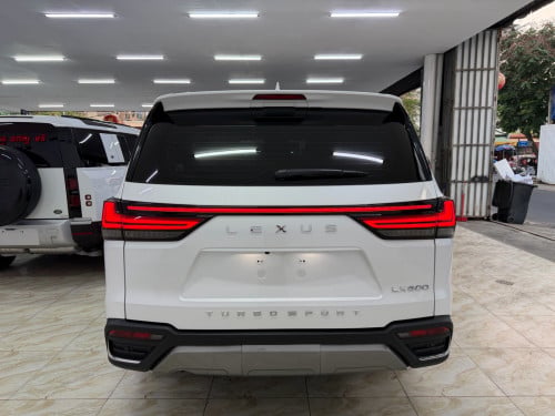 LEXUS LX600 2022