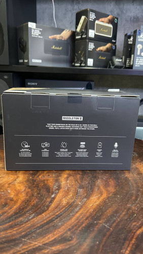 Marshall Middleton II Black + 1 Year Warranty