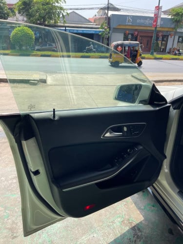 Mercedes Benz CLA 45 AMG 2014 តម្លៃ​ ធូរ​​ ធូរ 24500$