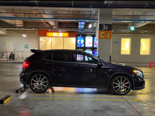 Mercedes Benz GLA45 AMG 2015