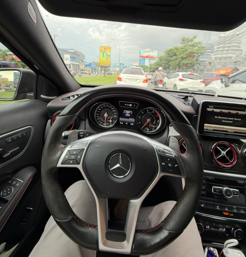 Mercedes Benz GLA45 AMG 2015