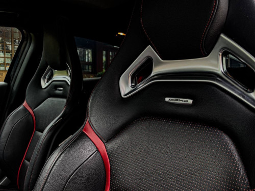 Mercedes Benz GLA45 AMG 2015