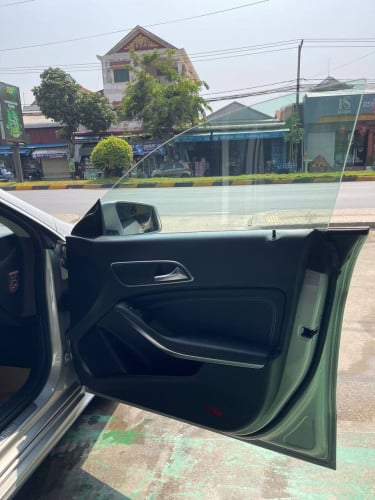 Mercedes CLA220D 2014 តម្លៃពិសេស​ $21500