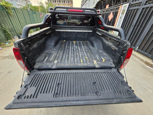 Nissan Frontier 05 P1 ហ្កាស់រួចឯកសារគ្រប់