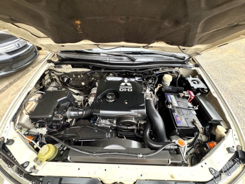 MITSUBISHI PAJERO SPORT 2013 អូតូកាប់ពីតាស់(ឆ្វេងហ្សុីន)