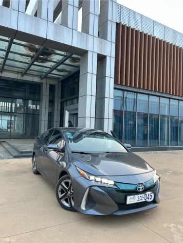 Prius prime 2017 full premium- លក់