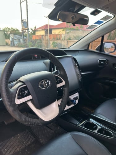 Prius prime 2017 full premium- លក់