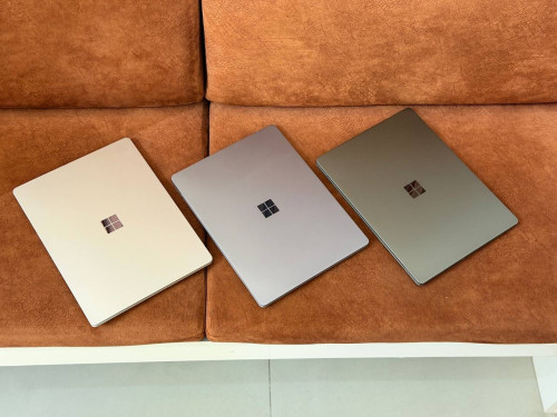 Surface Laptop Go 2 ( Grade A )CPU Core i5-11th, RAM 8GB, SSD 128GB, Touch Screen