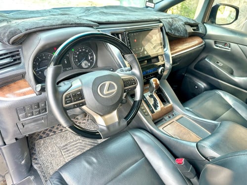 TOYOTA ALPHARD 2016 V6 Executive Lounge Full Option ពណ៌ខ្មៅ ក្នុងខ្មៅ (2BR) Upgrade Lexus LM