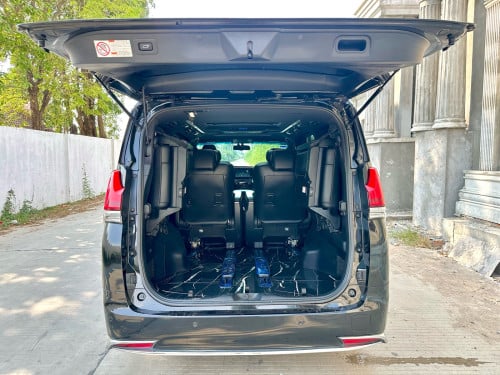 TOYOTA ALPHARD 2016 V6 Executive Lounge Full Option ពណ៌ខ្មៅ ក្នុងខ្មៅ (2BR) Upgrade Lexus LM