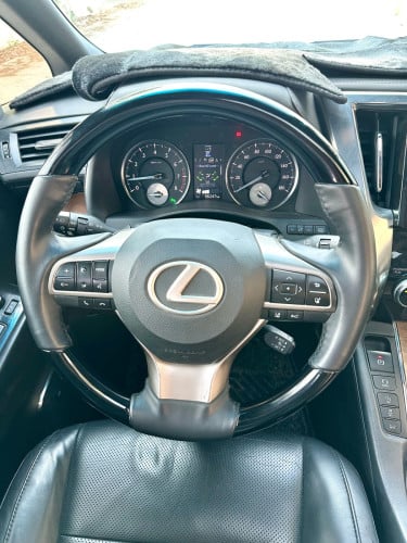TOYOTA ALPHARD 2016 V6 Executive Lounge Full Option ពណ៌ខ្មៅ ក្នុងខ្មៅ (2BR) Upgrade Lexus LM