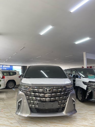 Toyota alphard 2024