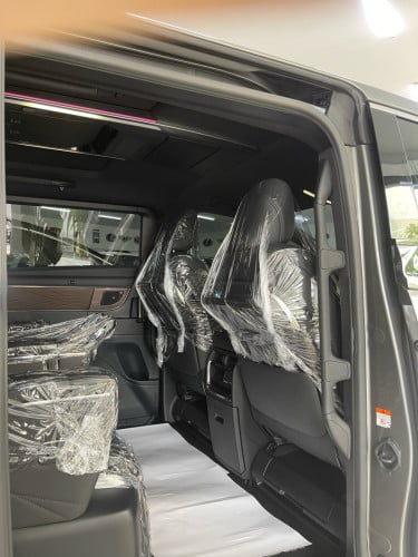 Toyota alphard 2024