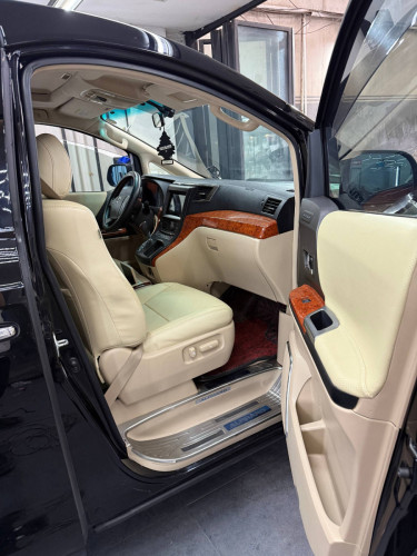 TOYOTA ALPHARD G 2009 FULL OPTION