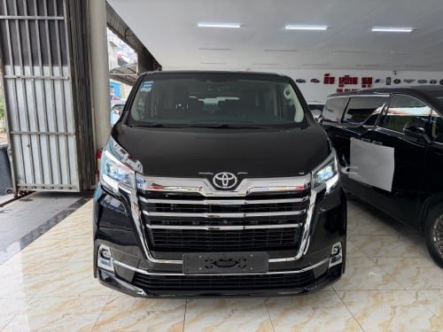 TOYOTA GRANVIA VIP PREMIUM 2022 ម៉ាស៊ូត​